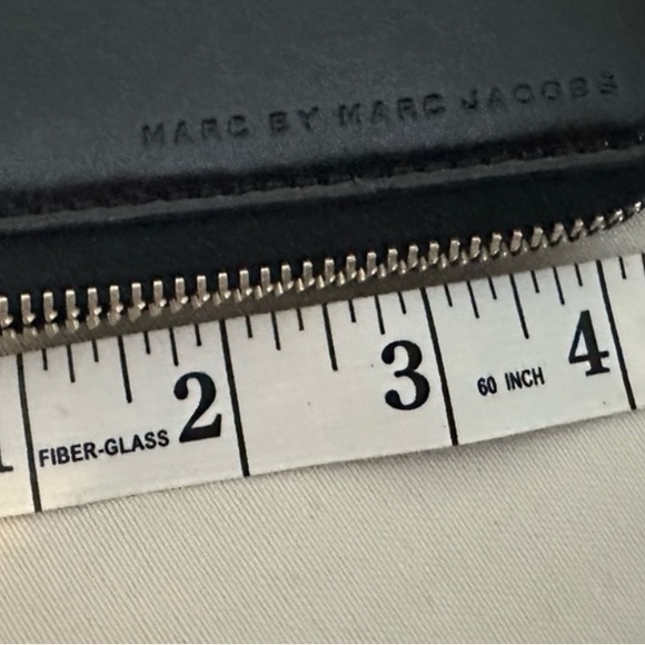 Marc By Marc Jacobs Black Leather Wallet - Picture 10 of 10